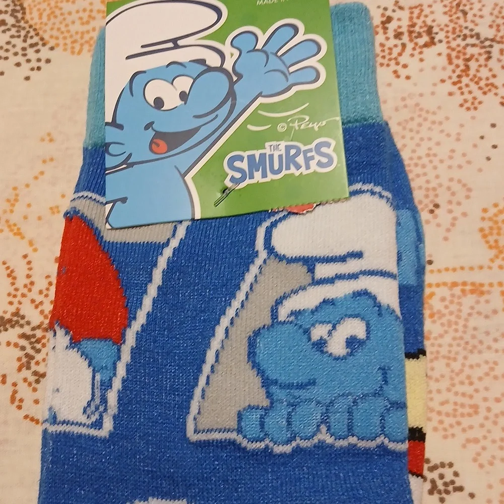 THE SMURFS MENS SOCKS NWT 2 PAIR TOTAL